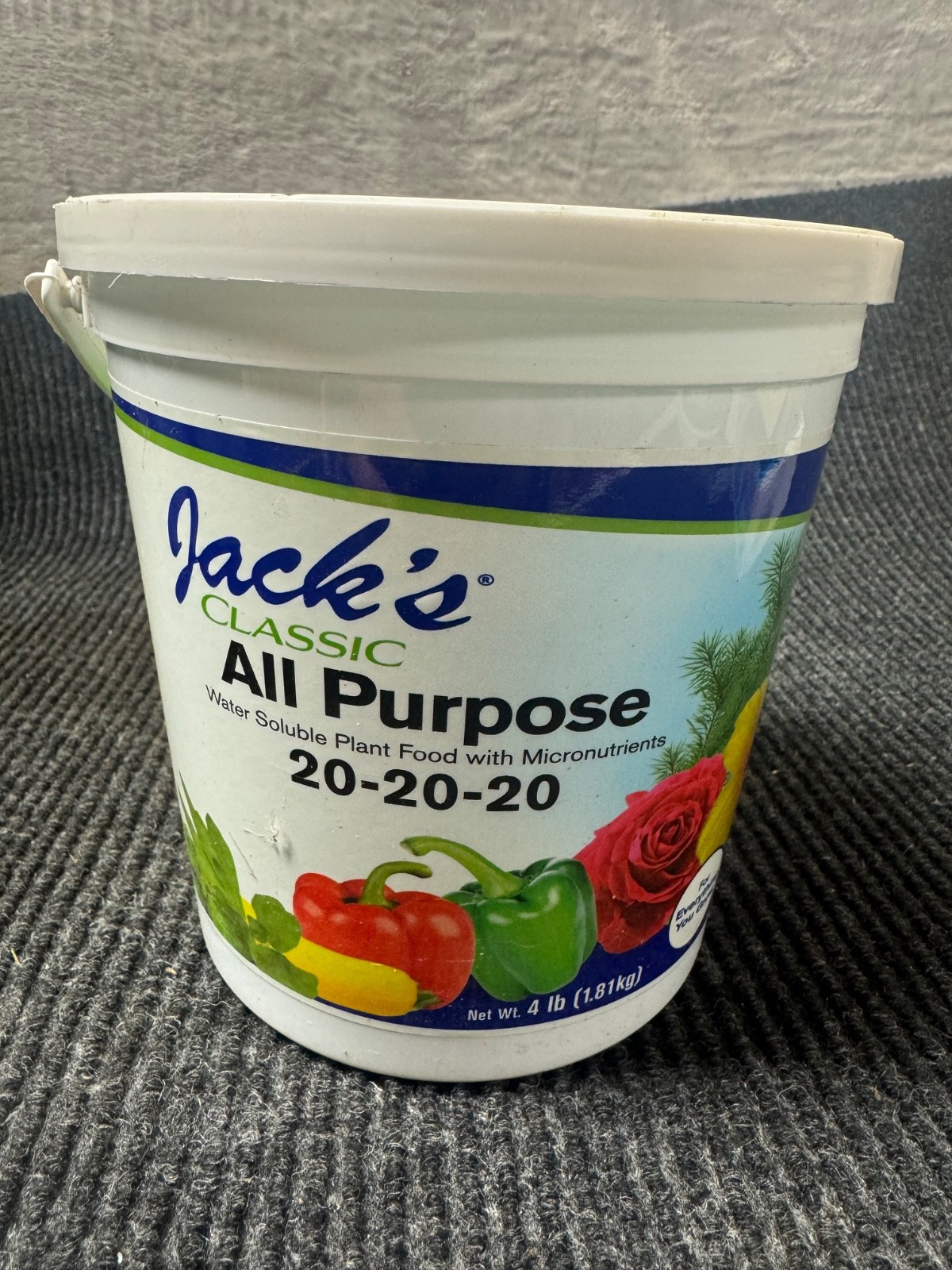 Qty 2 New Jack’s Classic All Purpose Feed. 20-20-20 4 lb.