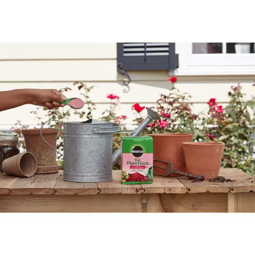 Water Soluble Rose Plant Food 1.5 Lb. for In-Ground and Container Plants (6-Pack