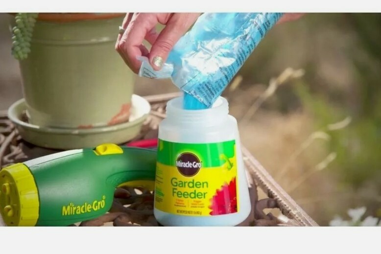 Plant Flower Food Miracle-Gro Water Soluble 1.5 lb. All-Purpose Beautiful Plants