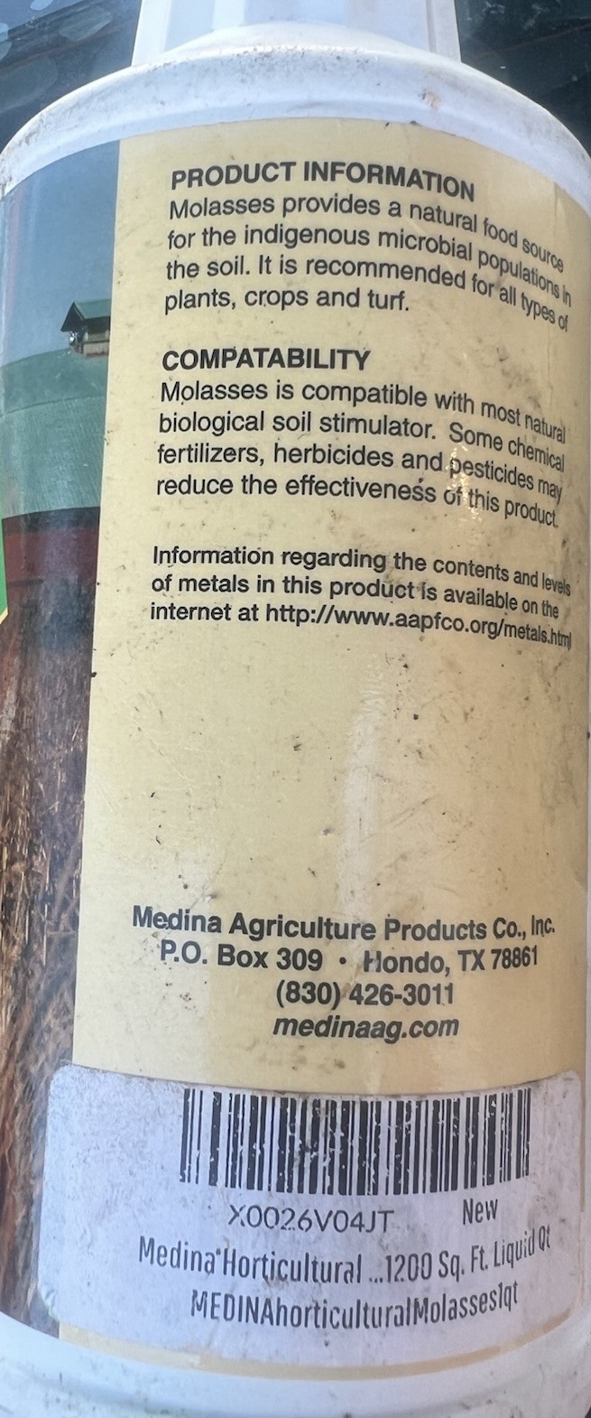 Medina Medium Molasses 2 , 1 quart Bottles Plants, Turf, And Soil