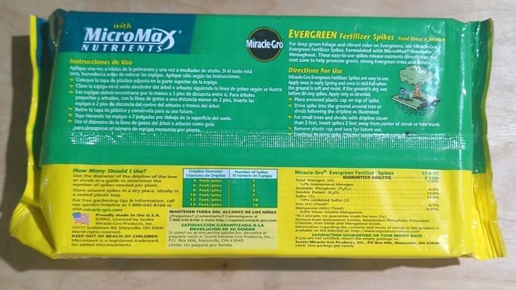 Miracle-Gro Evergreen Fertilizer Spikes 12 Spikes W/ Micromax Nutrients