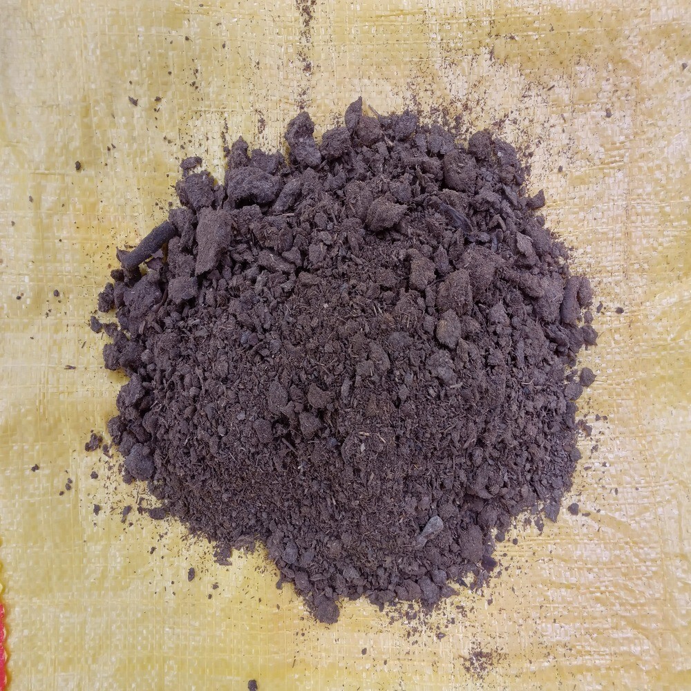 Ceylon Organic Dry Cow Dung Compost Fertilizer Manure for Plant Growth.