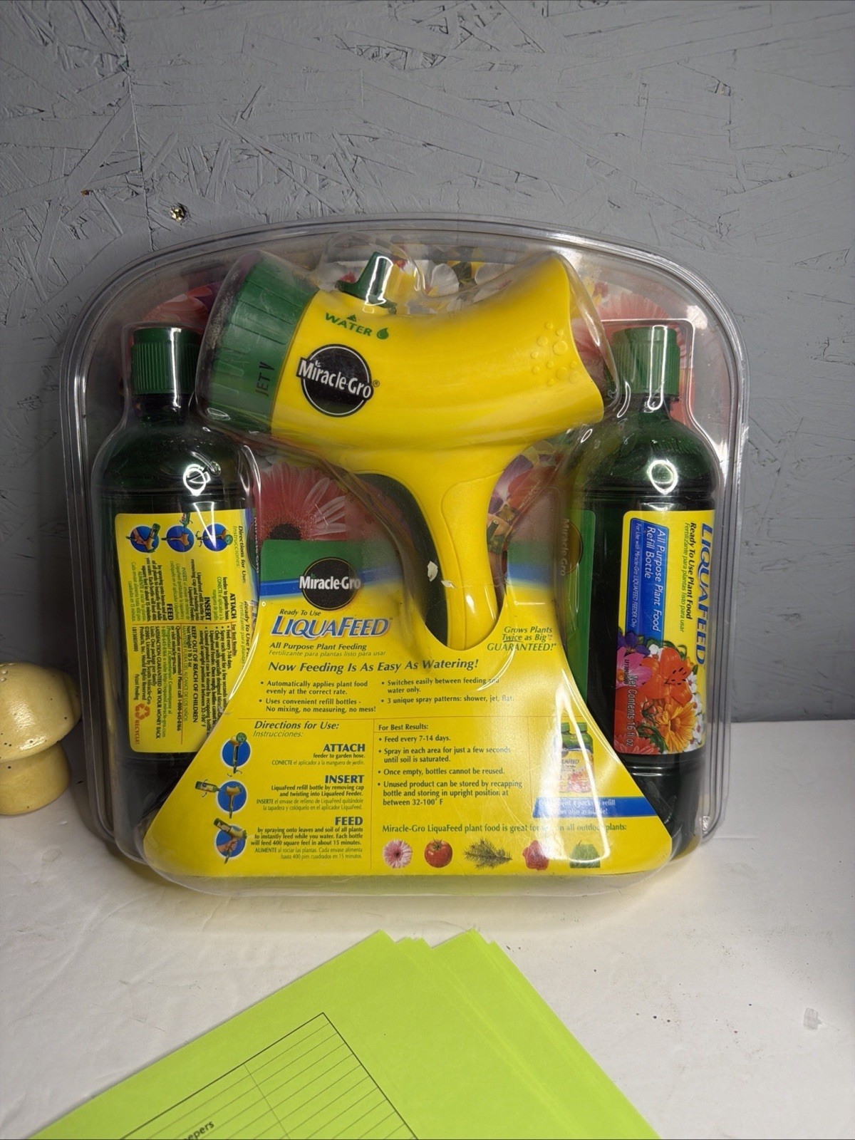 Miracle-Gro LiquaFeed All Purpose Advance Starter Kit, Include Feeder +2 Bottles