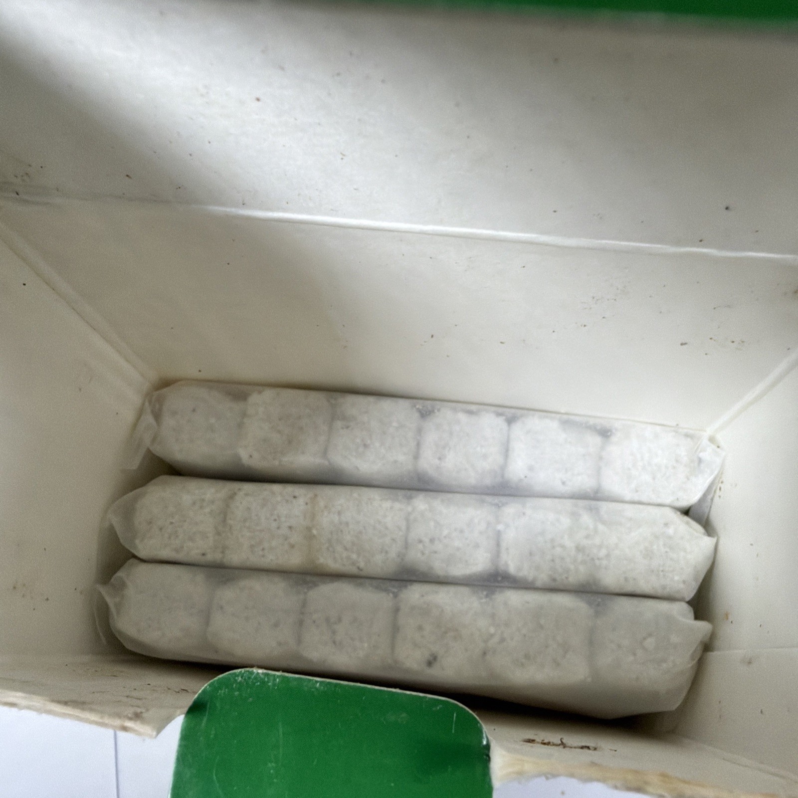 Ross Root Feeder Refills 10-20-20 Box 54 Units Evergreens 2 lb Acid Loving READ