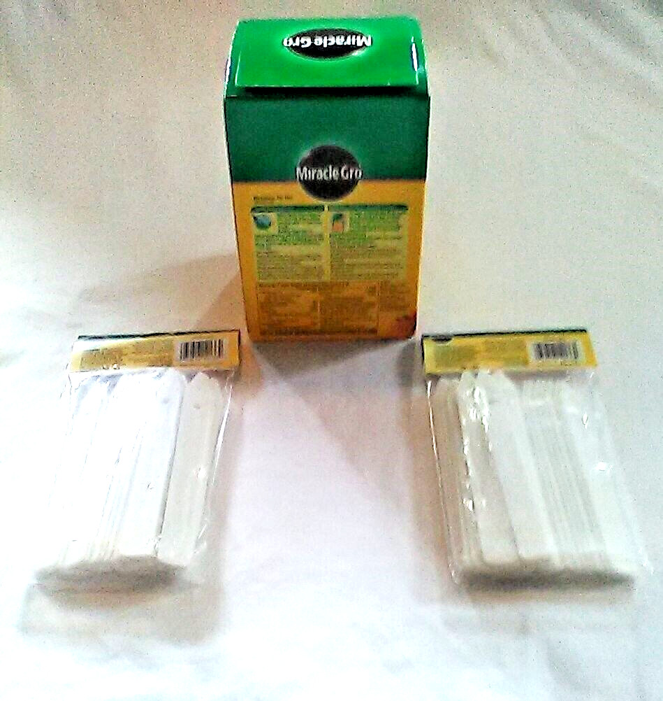 Miracle-Gro All Purpose Plant Food 1.5 lb + 2 pkgs.Miracle-Gro Mini Plant Labels