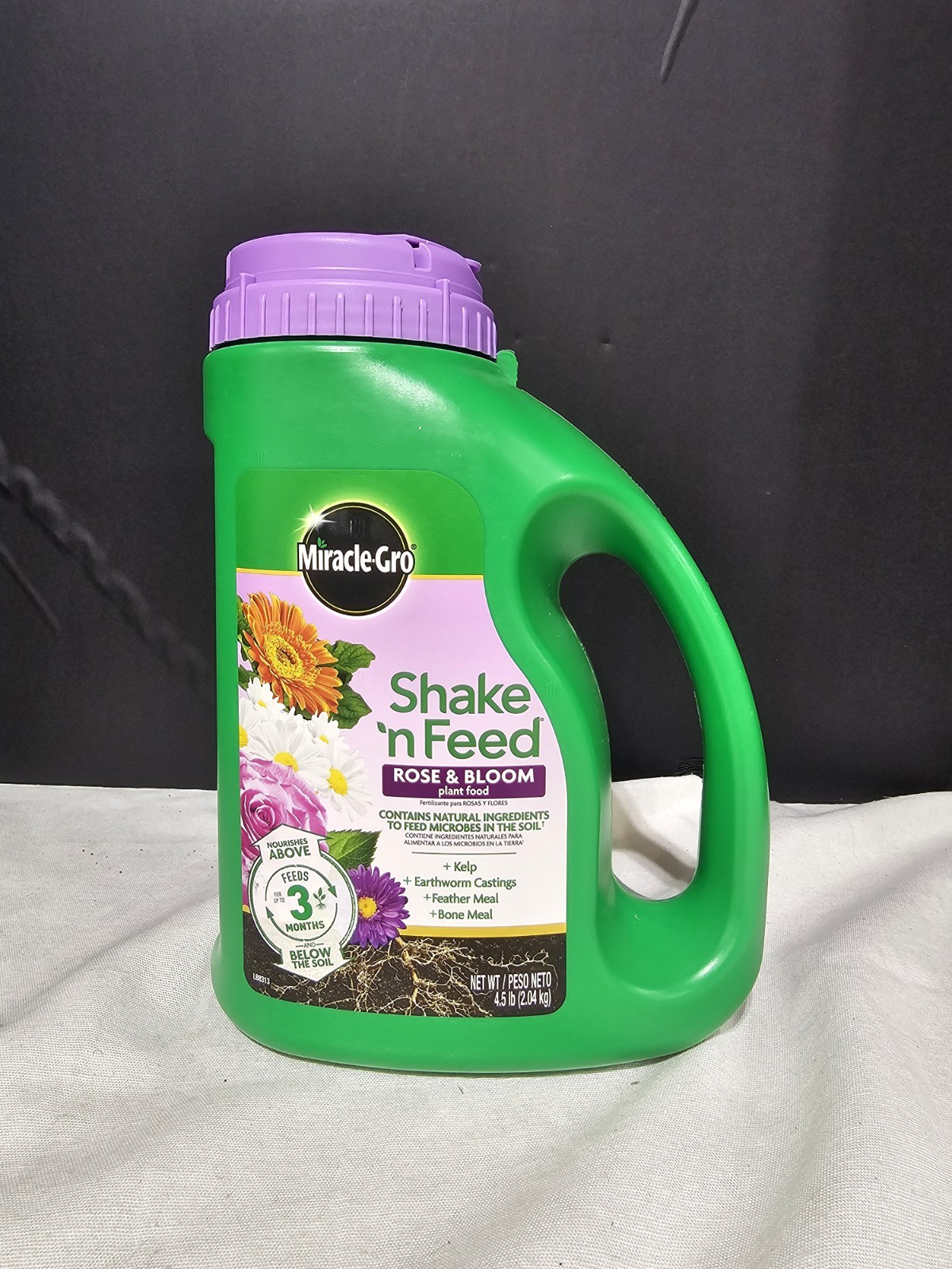 Miracle-Gro Shake ‘N Feed Rose & Bloom Plant Food 4.5 lb Bone Meal Feather Kelp