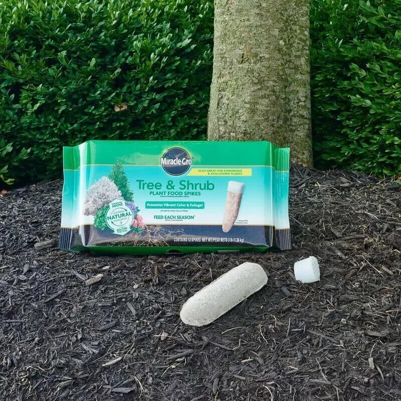 Miracle-Gro 4851012 12-Count Pack of Tree & Shrub Plant Food Fertilizer Spikes