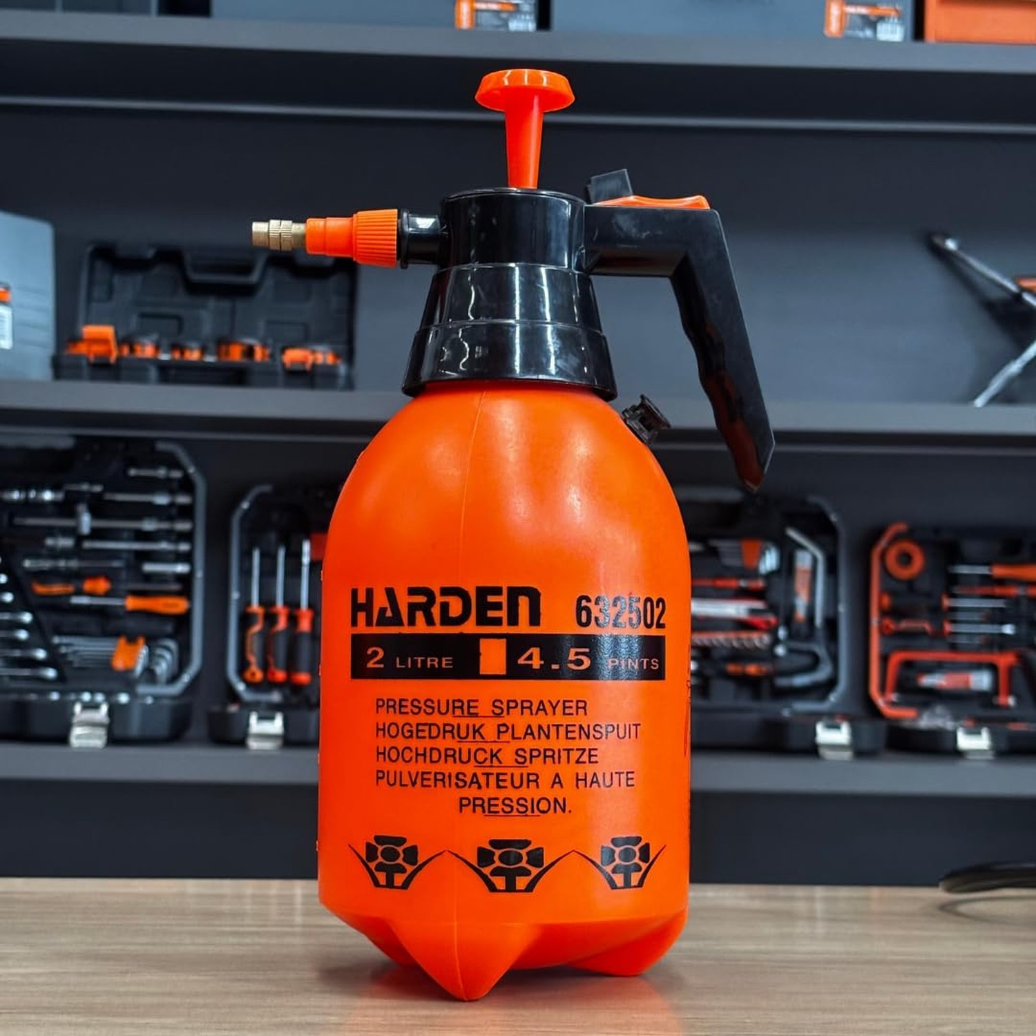 Half Gallon (0.53 Gallon / 68oz) Pump Sprayer, Handheld Garden Sprayer for Pl…