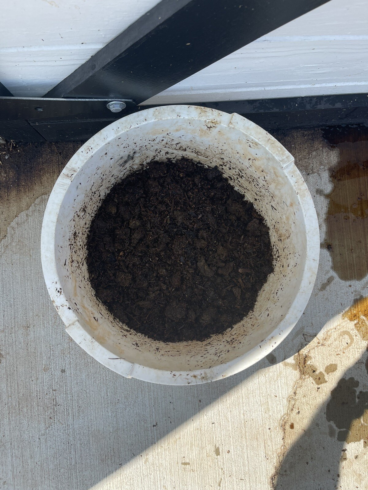 compost – horse manure/soft wood shavings – mature aged ready to use – tested