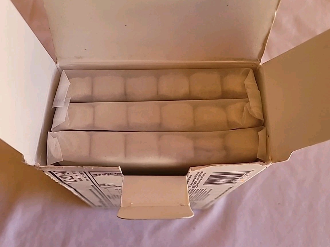 Ross Root Feeder Refills 10-20-20 Box 54 Units For Evergreens 2 lb Acid Loving