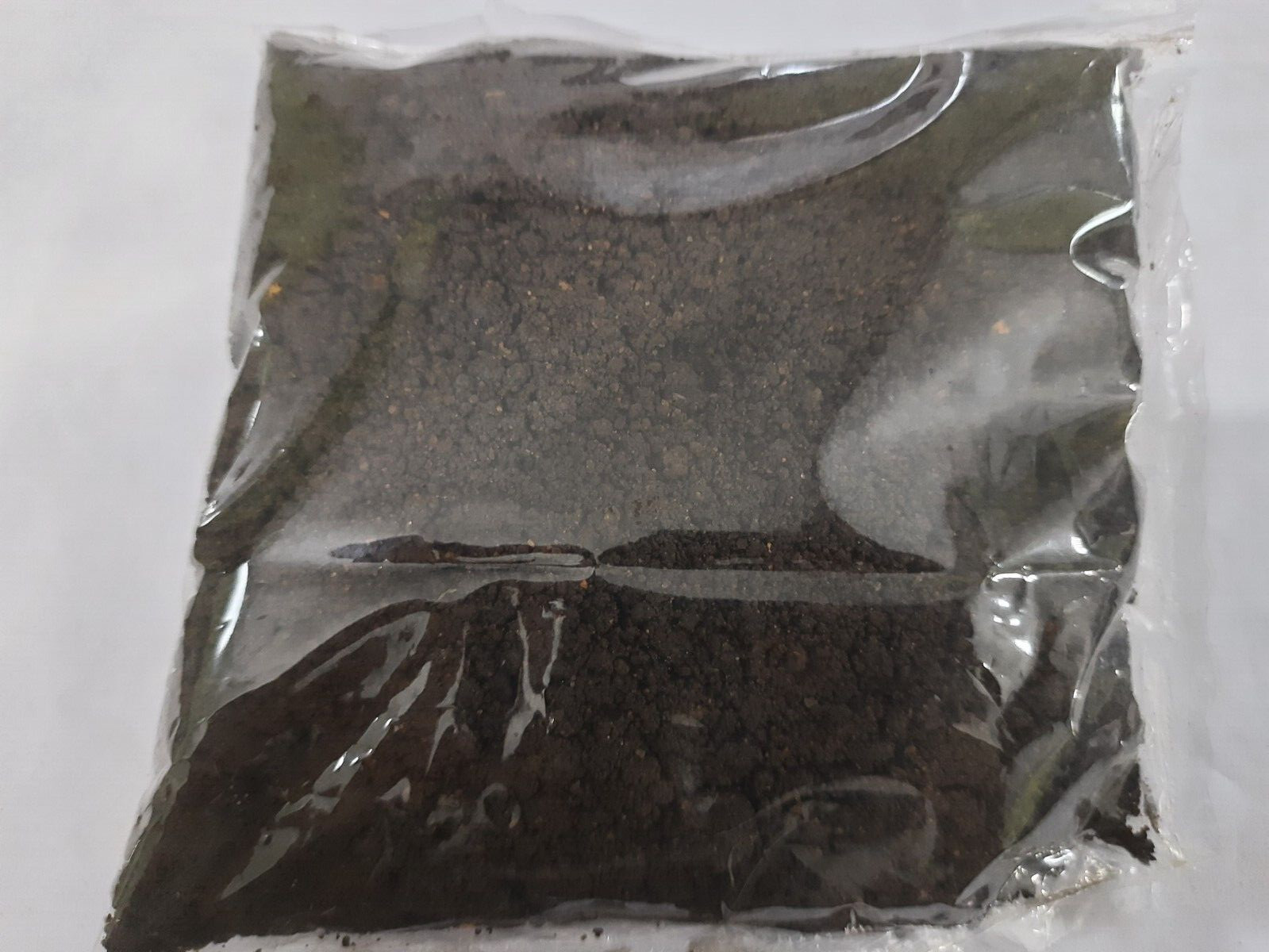Compost Organic Dried mixing fertilizer Cow, Goat Dung and Chicken Manure 175g