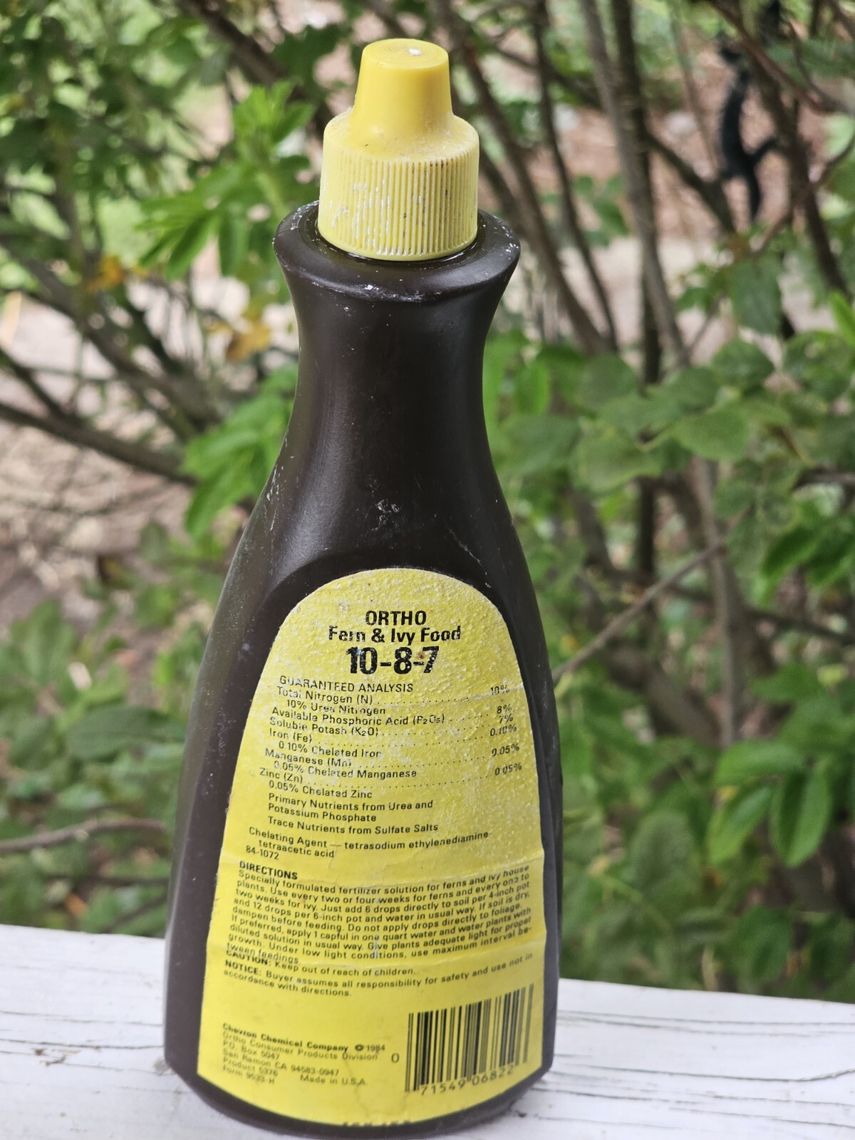 Ortho Vintage Fern & Ivy Food 1984 Advertising Chevron 8 Fl Oz Bottle