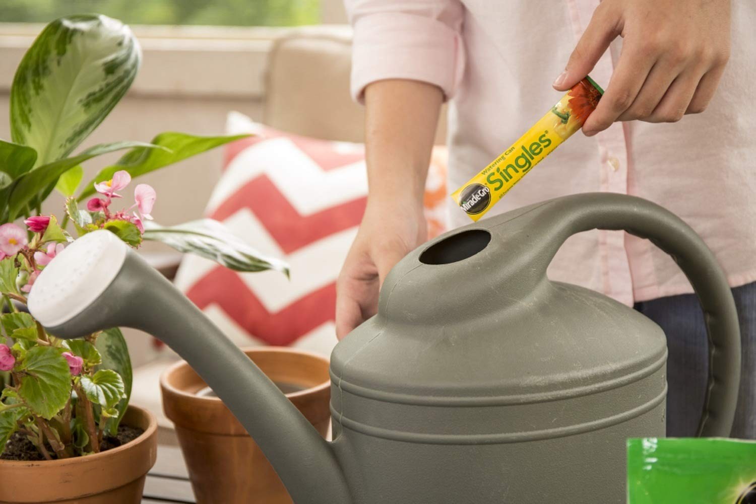 Miracle-Gro Watering Can Singles 24 Pre-Measured Packets Plant Food 6 Pack