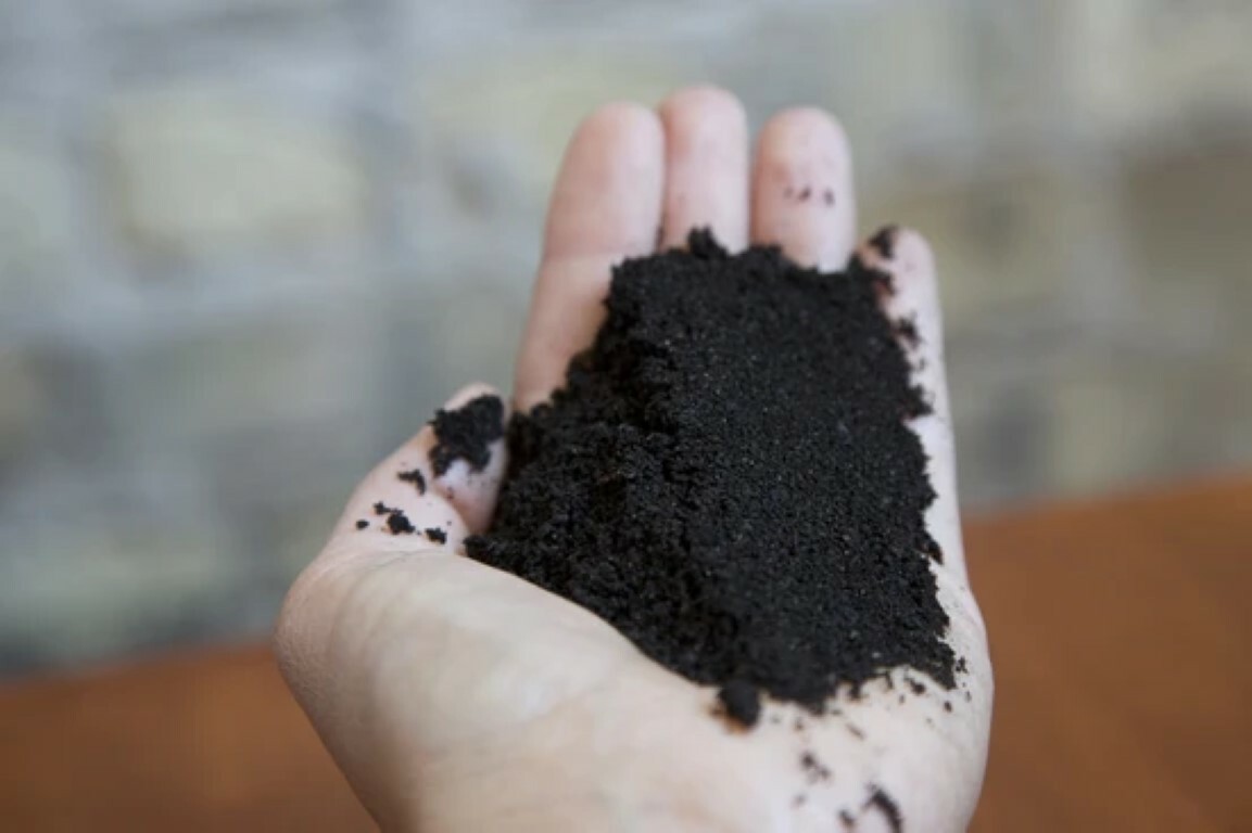 Organic Fresh Worm Castings 100% Natural Organic Garden Soil Plant Fertilizer