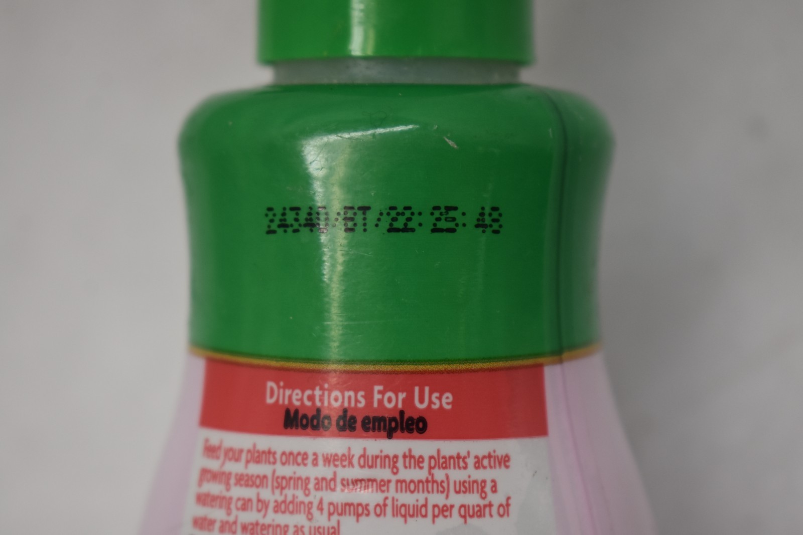 Miracle-Gro Tropical Houseplant Food Liquid Fertilizer Promotes Lush Foliage 8oz