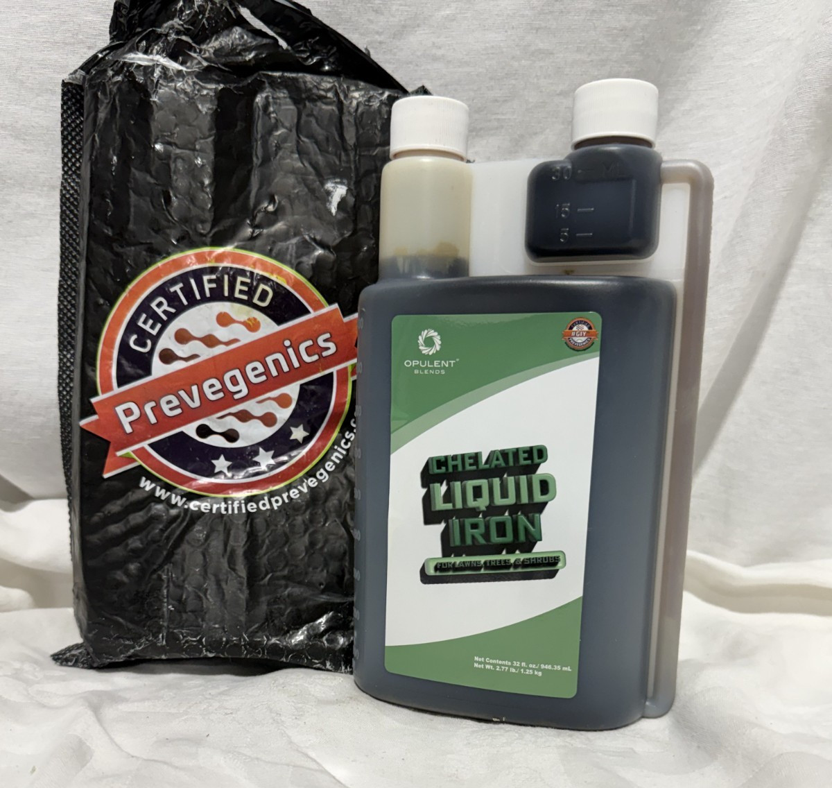 Opulent Blends Chelated Liquid Iron 32 oz Tip & Measure Dosing Bottle Lawn New