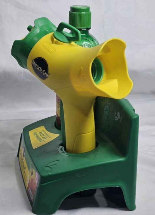 Miracle-Gro Liquafeed All Purpose Plant Food Advance Starter Kit, for Flowers, V