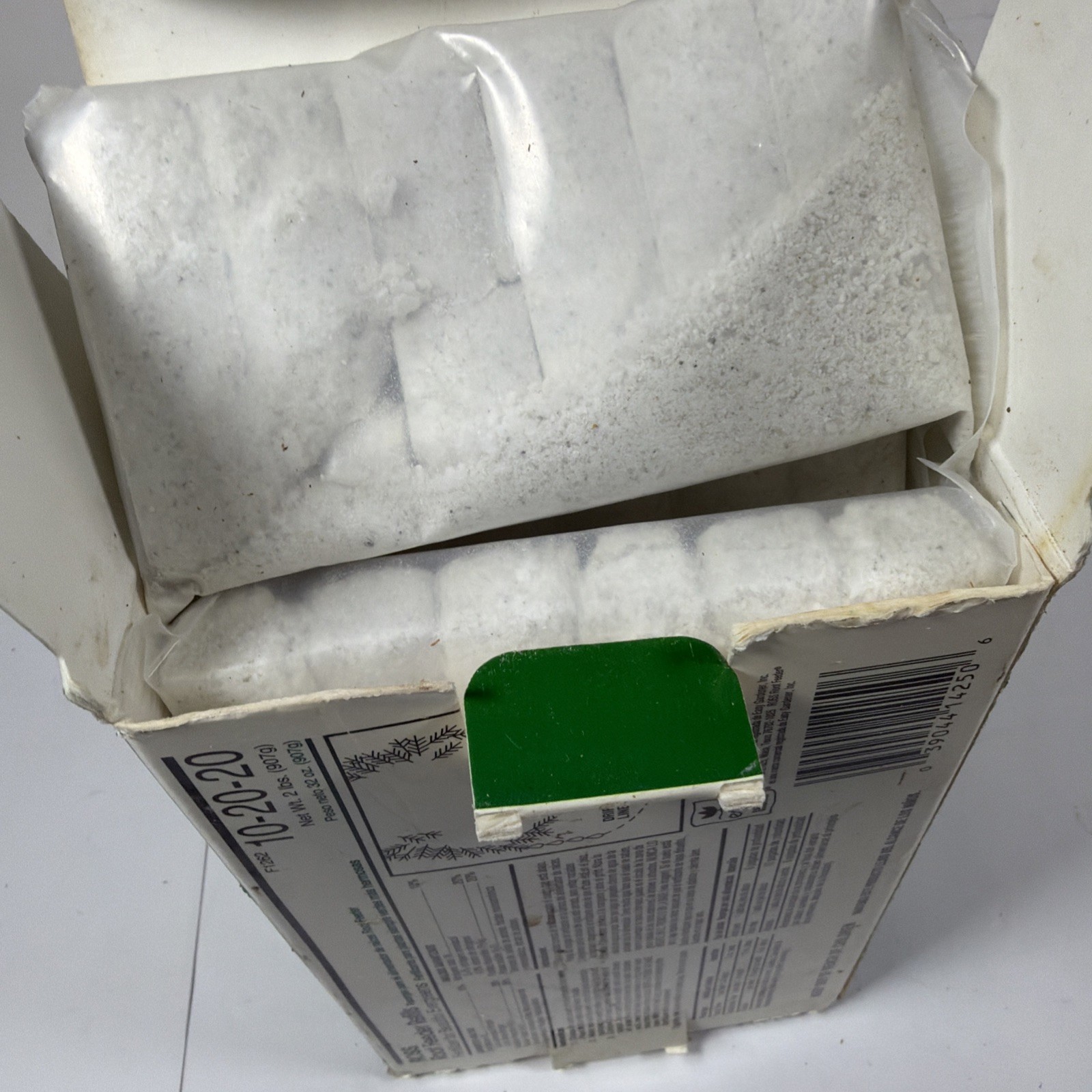 Ross Root Feeder Refills 10-20-20 Box 54 Units Evergreens 2 lb Acid Loving READ