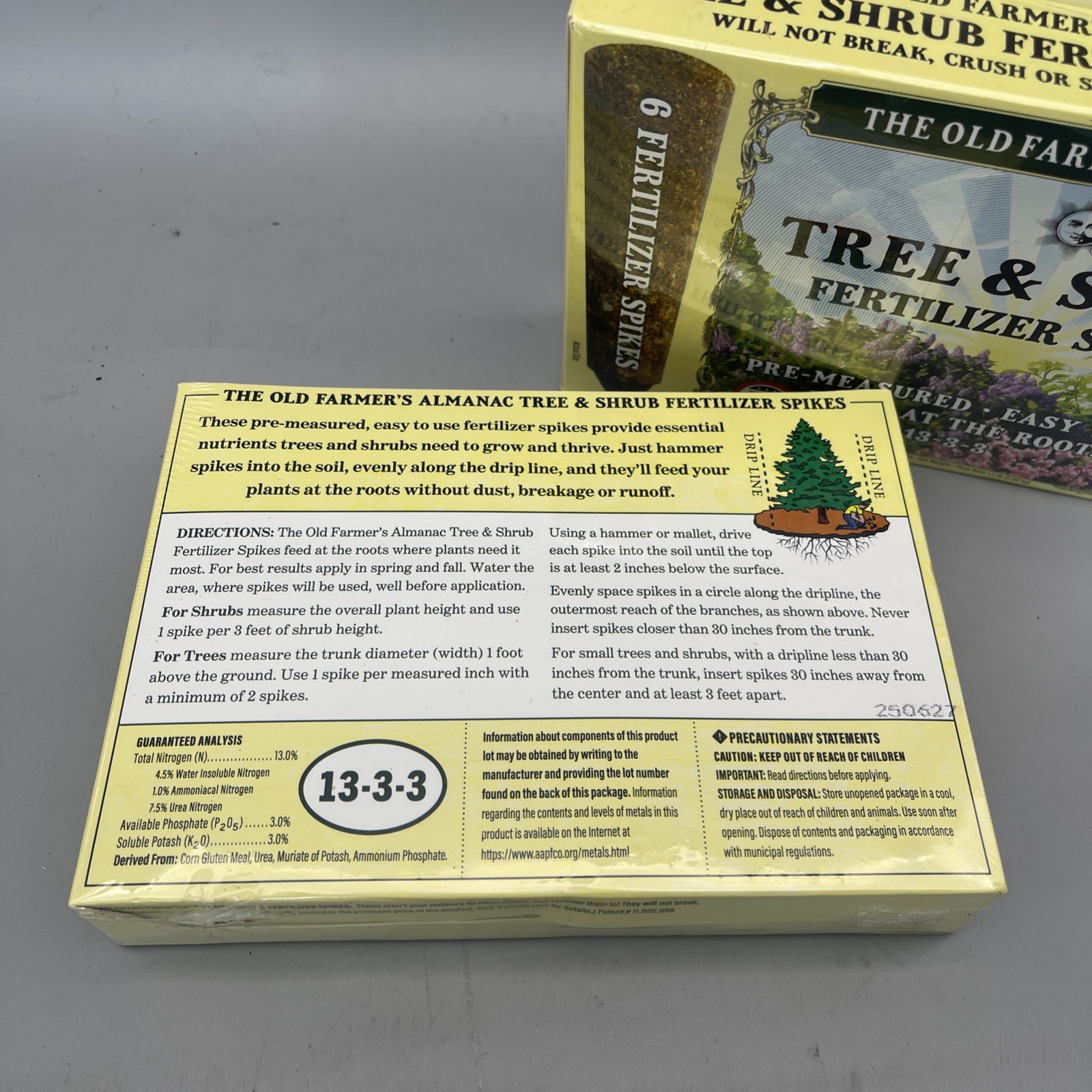 2 Pack Old Farmer’s Almanac Fertilizer Spikes for Trees & Shrub 12 Spikes Total