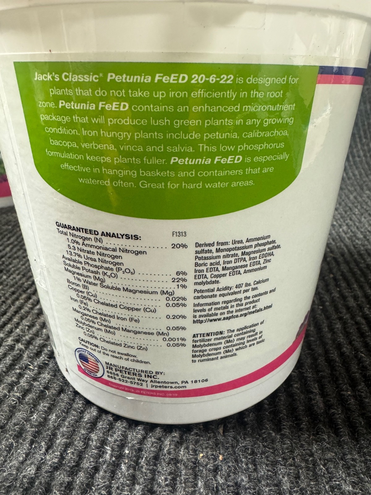 Qty 2 New Jack’s Classic Petunia Feed. 20-6-22 4 lb.