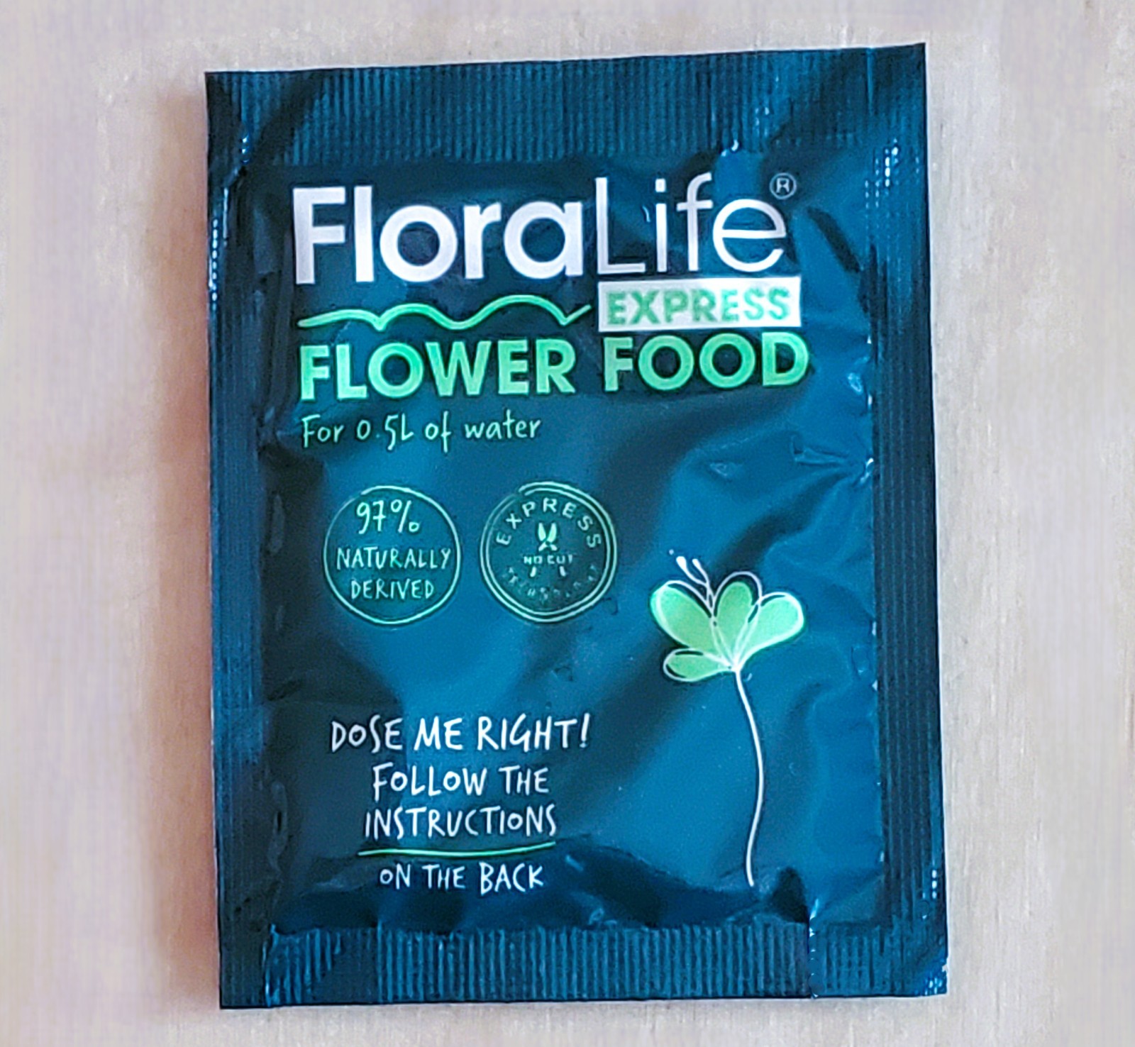 12 Packs FloraLife Flower Food Powdered Packets Cut Bouquet Express Universal