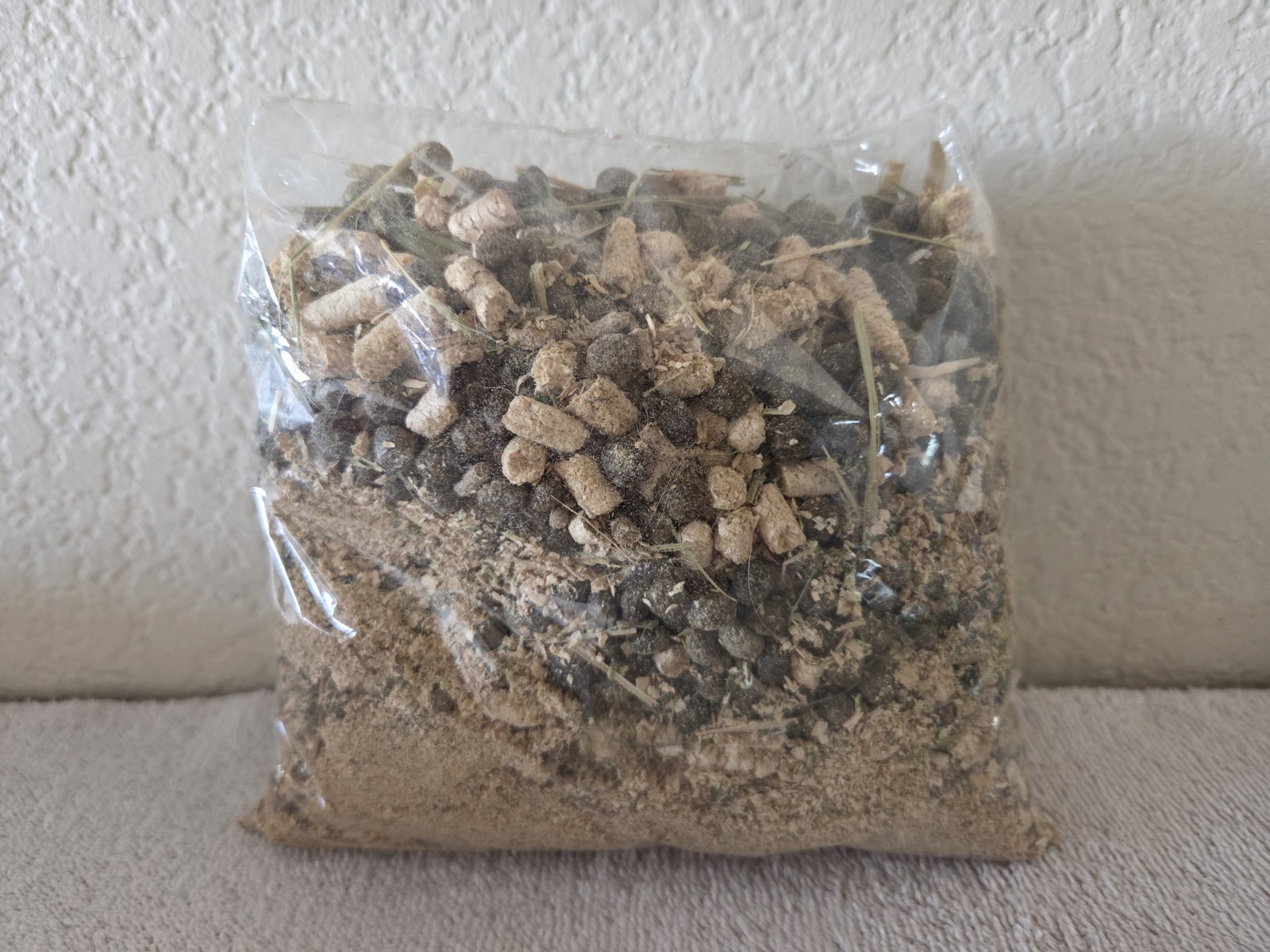 “Premium Rabbit Manure Fertilizer w/ Urine, Pellets & Hay – Organic Soil…