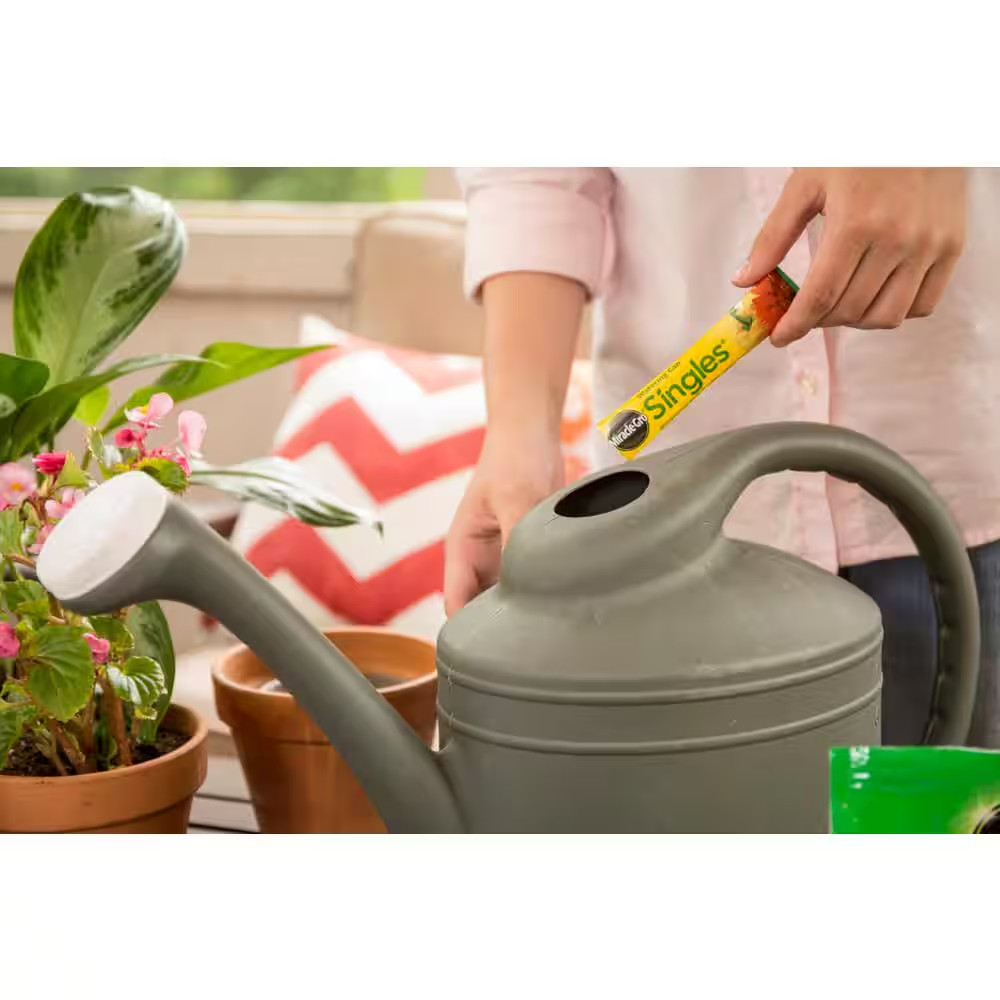Watering Can Singles All Purpose Water Soluble Plant Food, 0.64 Lbs.,For Flowers