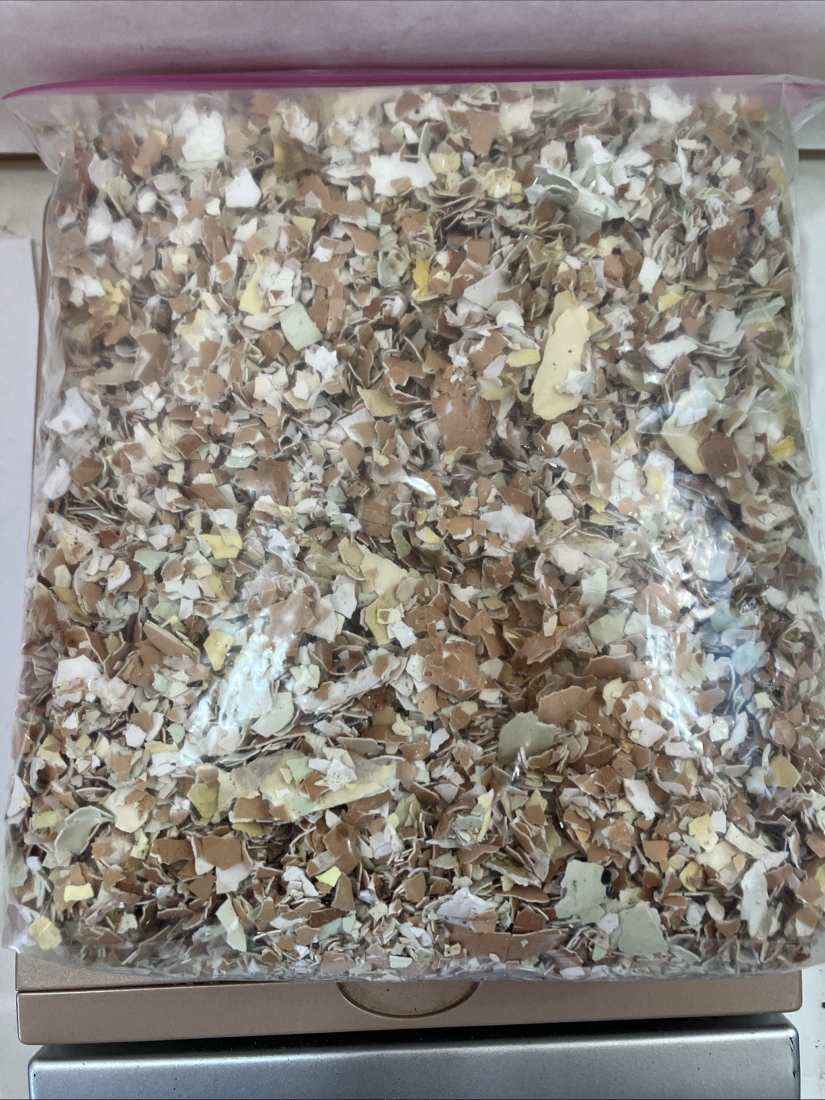 Hand Crushed Free Range Chicken Egg Shells – 1 Pound Bag. Calcium Organic Garden