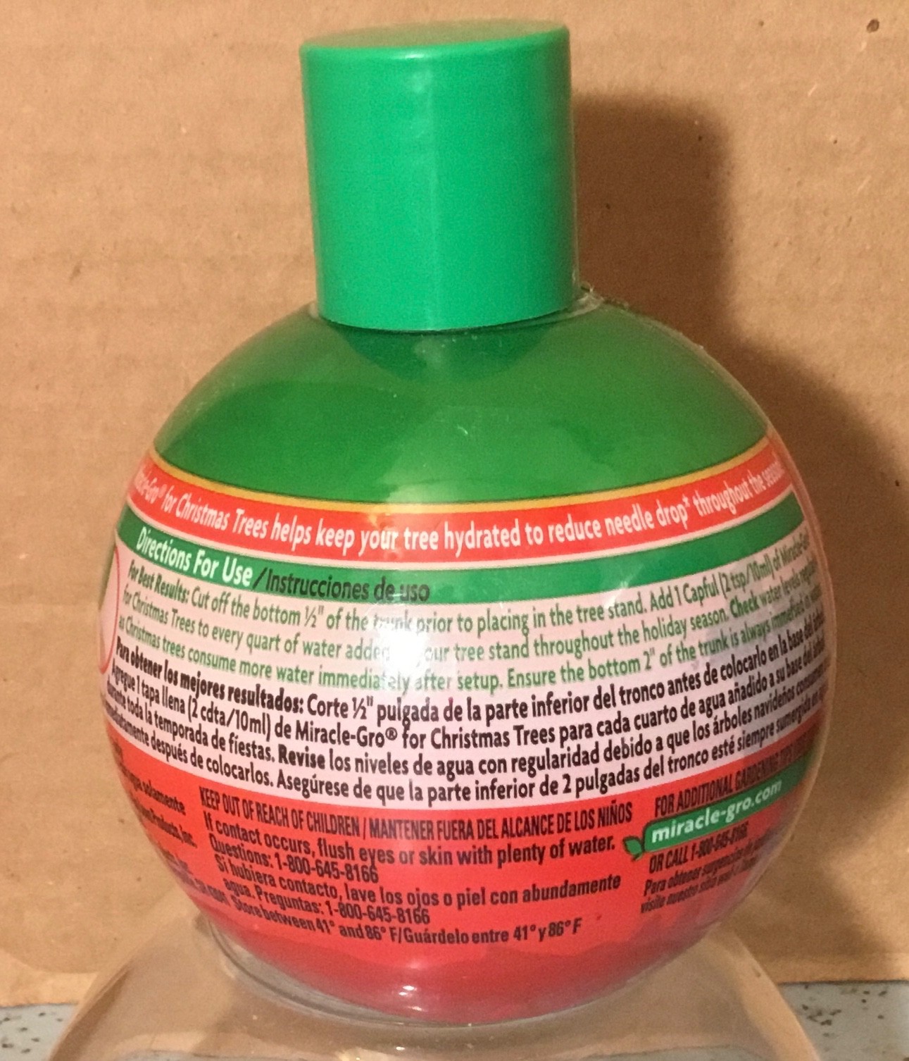 MIRACLE GRO for CHRISTMAS TREES 8oz BOTTLE FREE SHIPPING