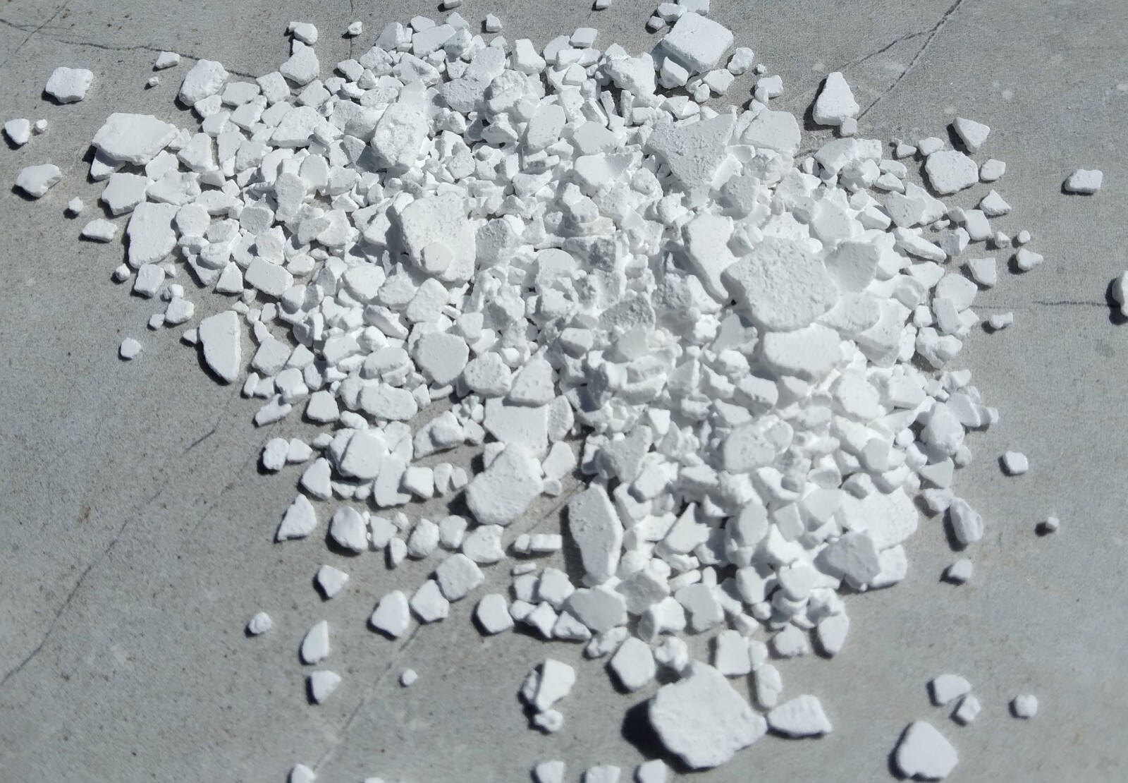 Calcium chloride flake / Dow Flake / 7 lb Free Shipping