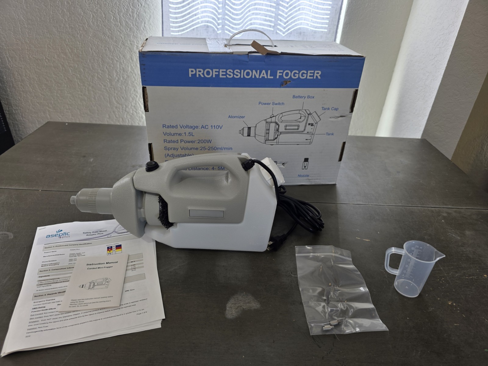 Corded Mini Disinfectant Fogger, Sprayer and Mister with 1.5 L Tank 200W NEW