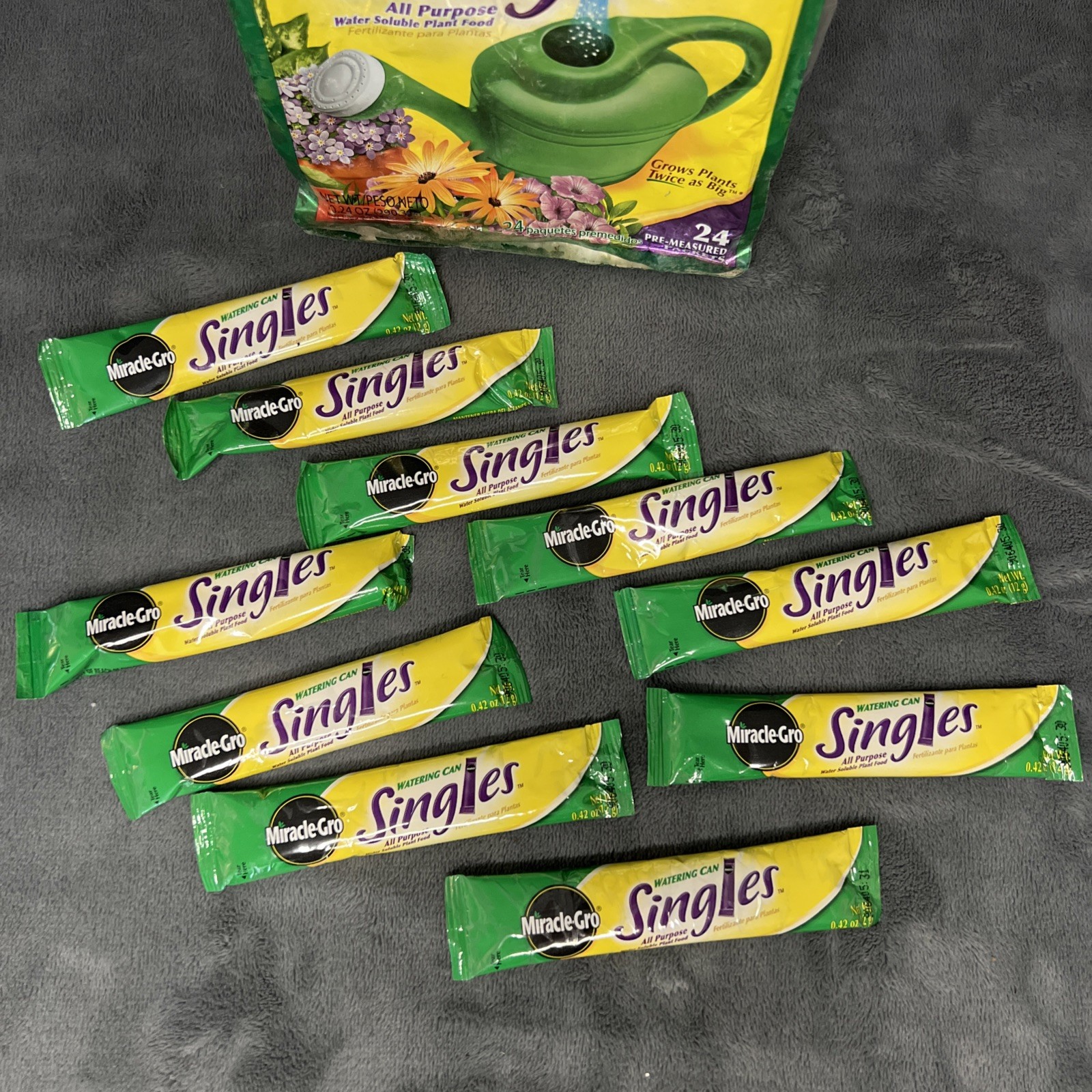 Miracle-Gro Watering Can Singles All Purpose Water Soluble Plant Food NOS