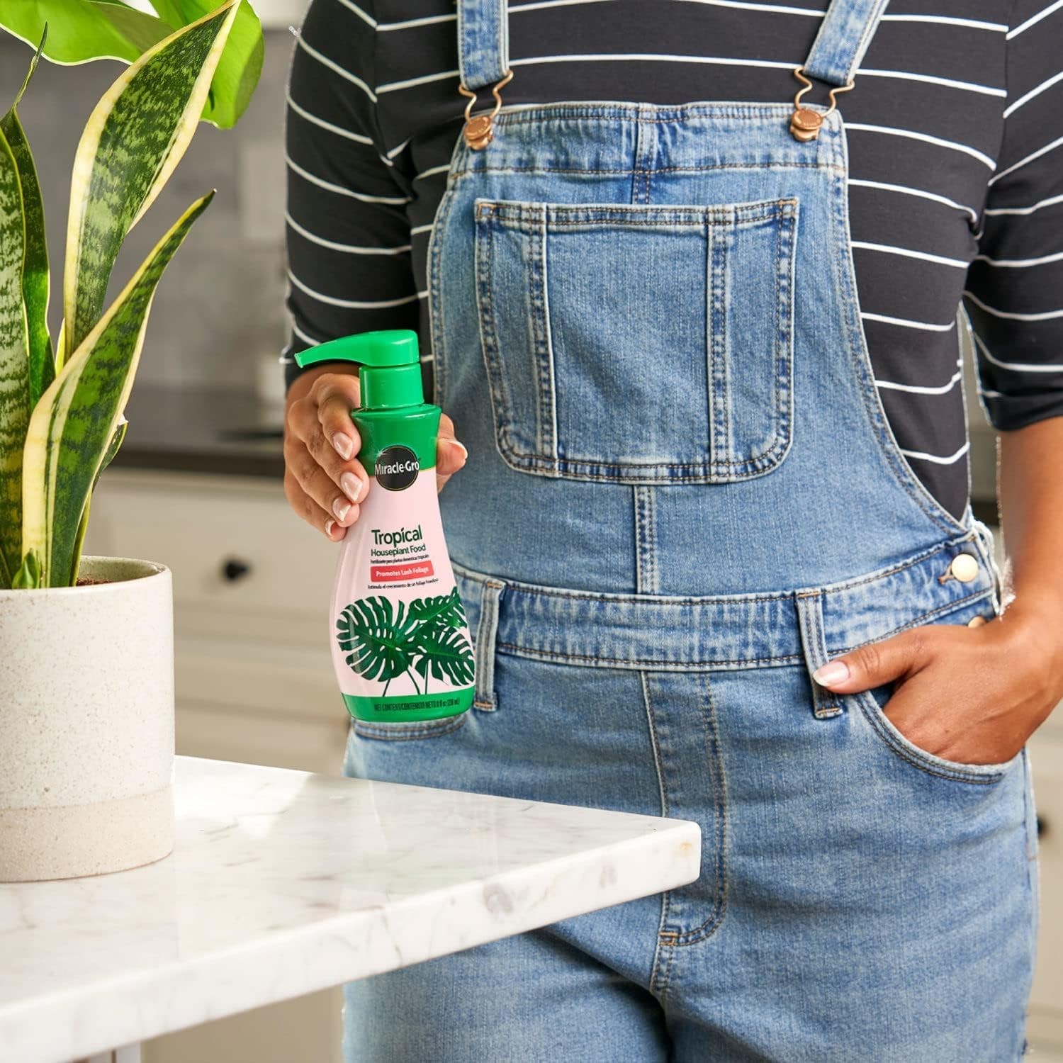 Tropical Plant Food Liquid Fertilizer 16 Ounces Full Coverage for Indoor Plants