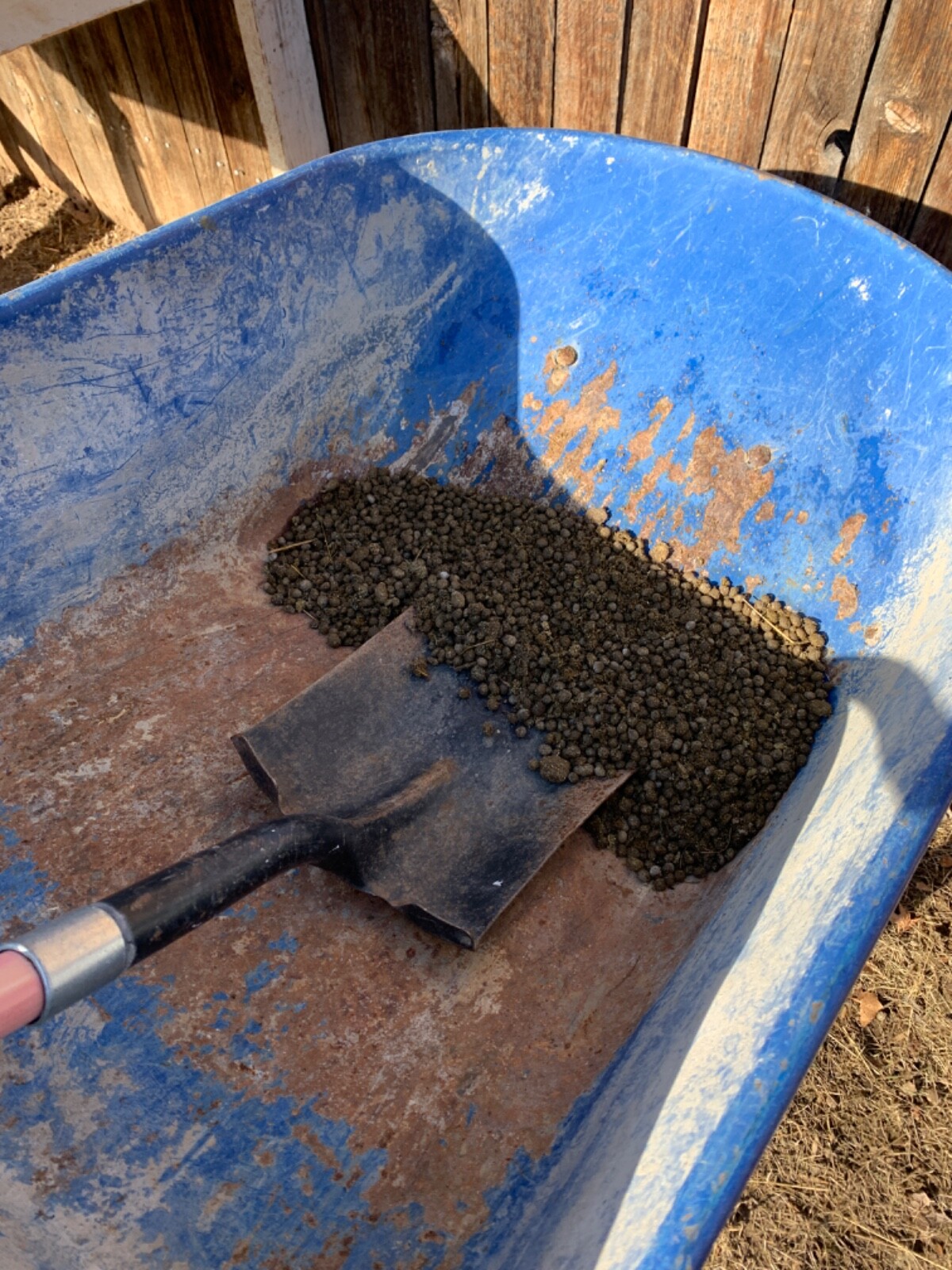 Organic Rabbit Manure Fertilizer – 3lbs. – Supports the Happy Rabbit Sanctuary