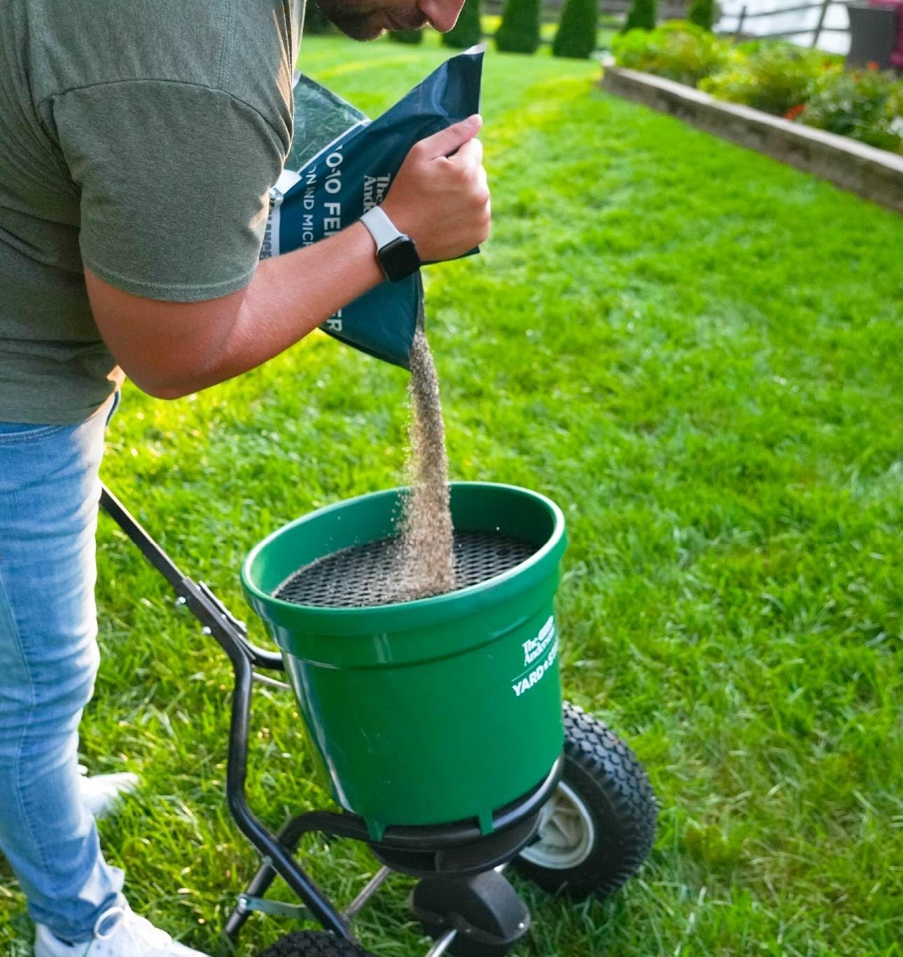 Professional Grade 10-10-10 Fertilizer for Lawns & Gardens