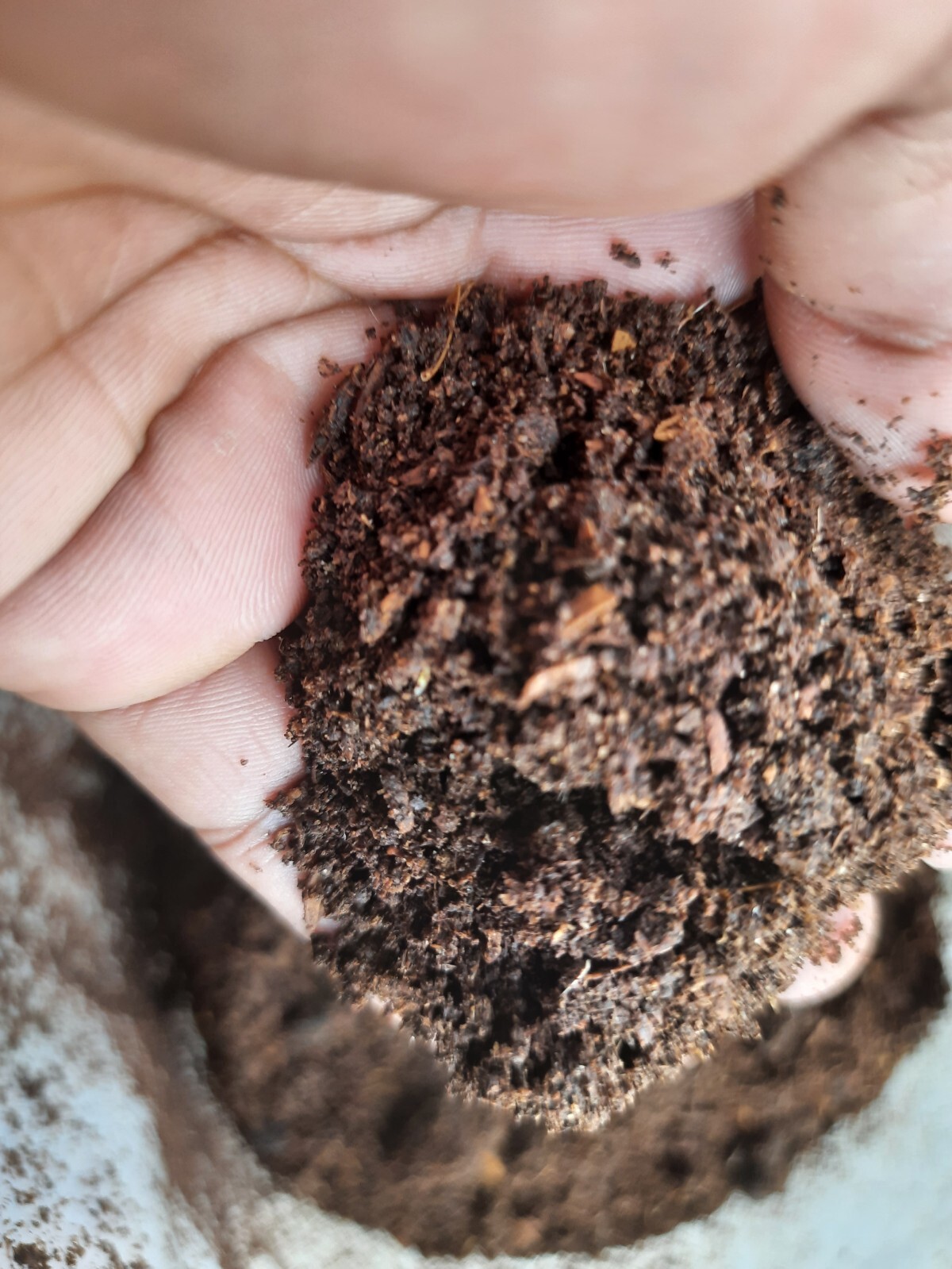 Compost Organic Dried mixing fertilizer Cow Dung, Chicken Manure, Goat Dung 100g