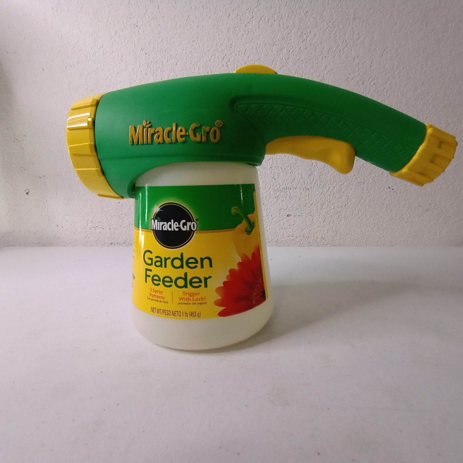 Miracle Gro Garden Feeder Connect to Hose End Sprayer 3 Spray Patterns