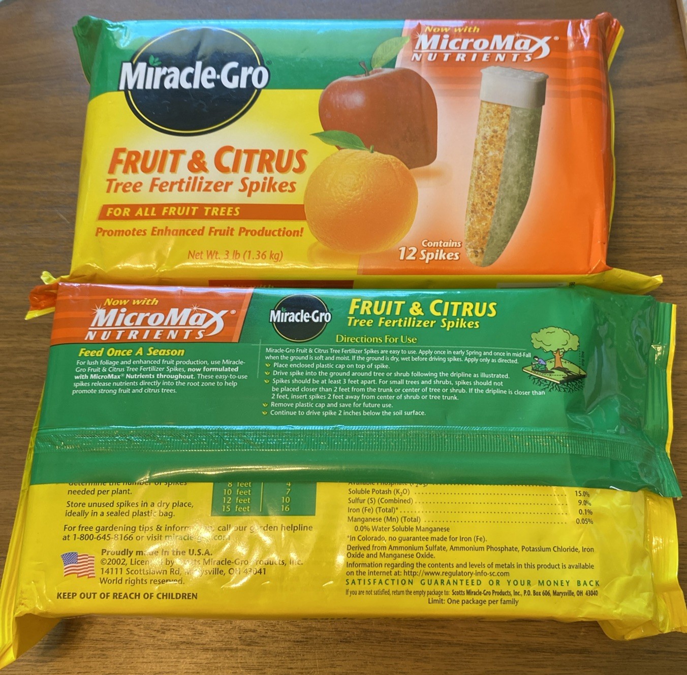 2) Miracle-Gro Tree Fertilizer Spikes,Fruit and Citrus