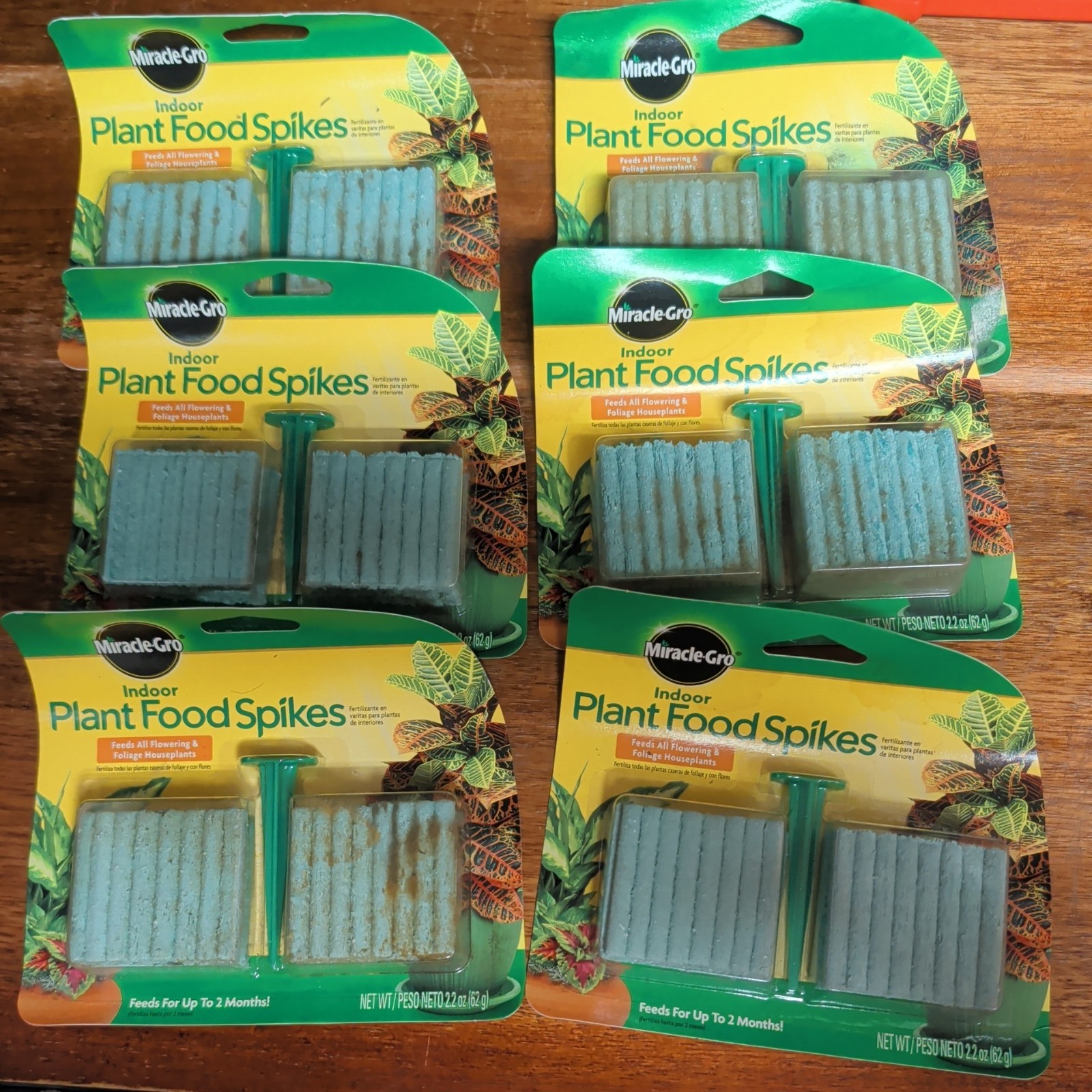 6 Pack Miracle-Gro Indoor Plant Food Spikes – 24 Spikes (1002521) 1.1 oz
