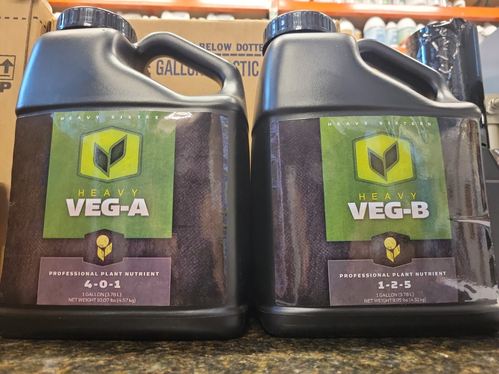 Heavy Sixteen 1 Gal. Combo Veg A 4-0-1 & Veg B 1-2-5 Professional Plant Nutrient