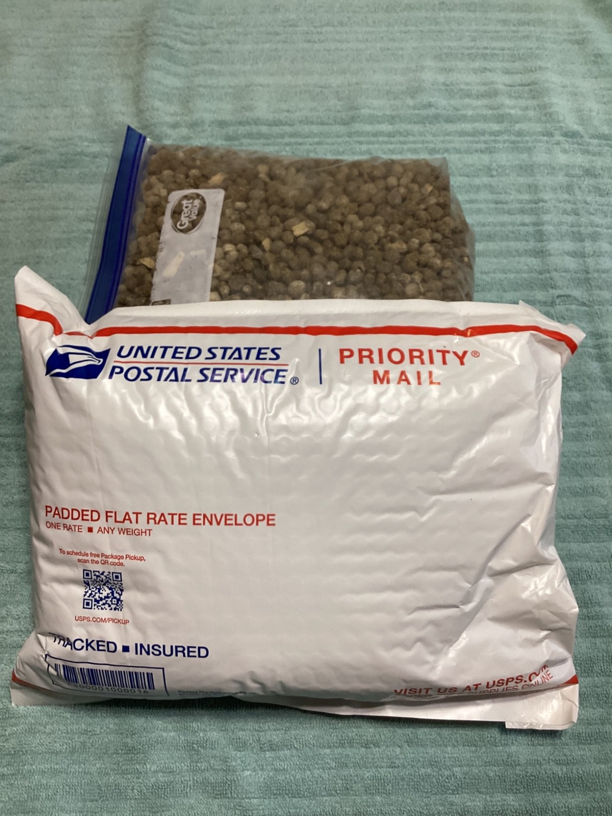 Organic Rabbit Manure Poop Fertilizer. No straw or pine pellets. 2×2 pound bag