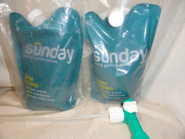 2 SUNDAY LAWN & GARDEN LAWN STRONG COVERS 10,000 SQ FT 42.3 FL OZ W/SPRAYER
