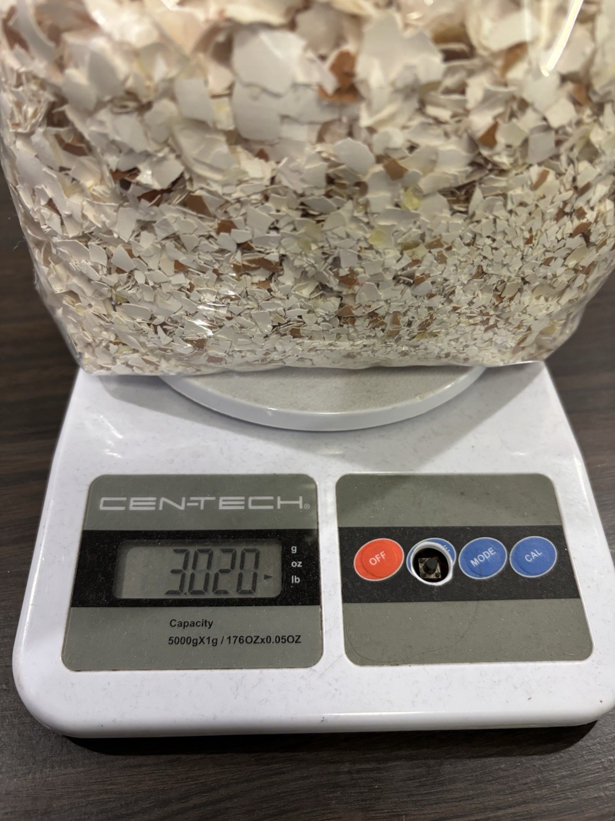 3 Pound Crushed Chicken Egg Shells-Calcium Fertilizer Garden Slugs-Multi Color
