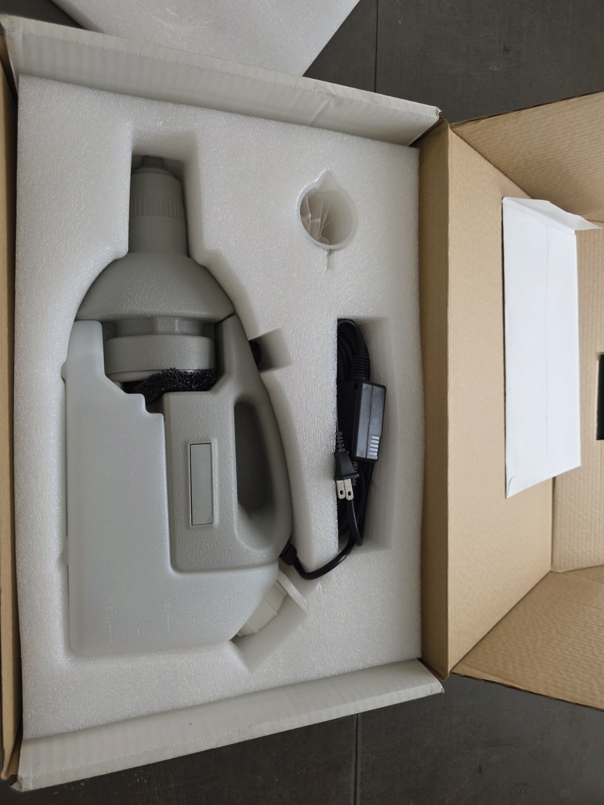 Corded Mini Disinfectant Fogger, Sprayer and Mister with 1.5 L Tank 200W NEW