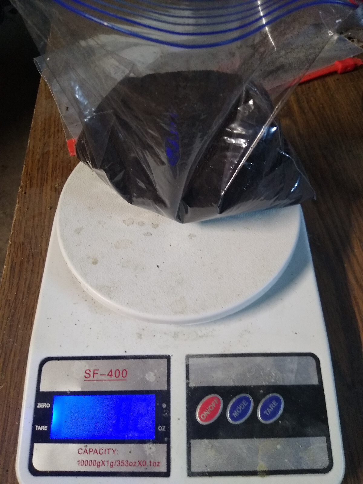 1/2 lb -Organic Blood meal – 0.5 lb bag