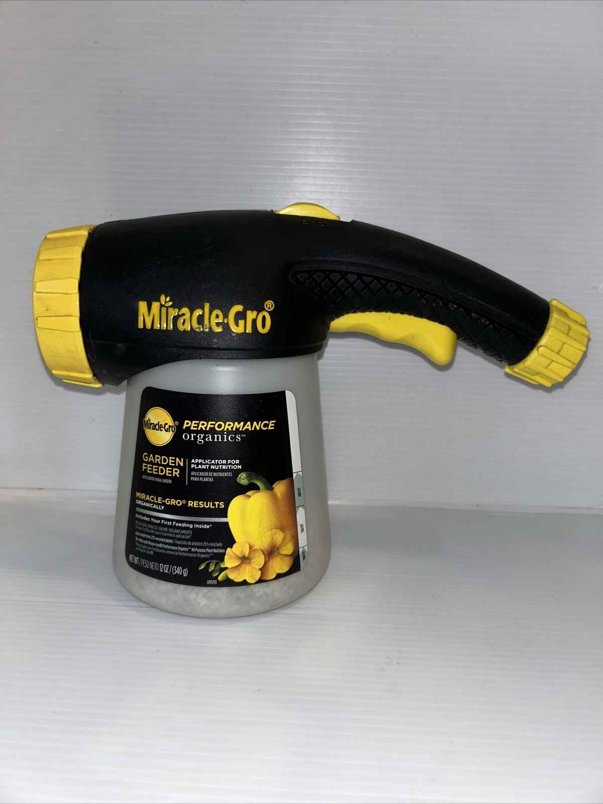 Miracle-Gro Performance Organics Garden Feeder, 12 oz. Includes First Feed