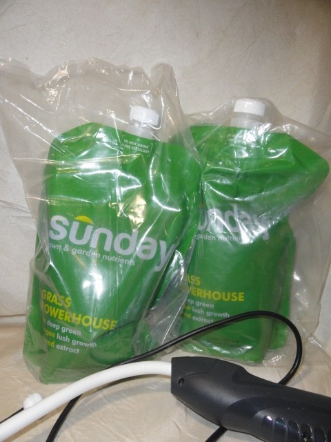 2 SUNDAY LAWN & GARDEN GRASS POWERHOUSE COVERS 10,000 SQ FT TOTAL + SPRAYER