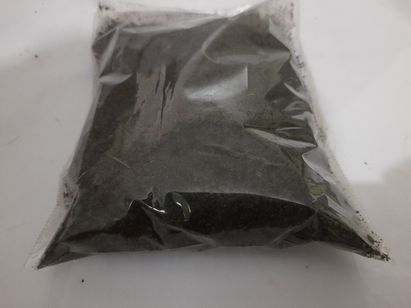 Compost Organic Dried mixing fertilizer Cow, Goat Dung and Chicken Manure 75g