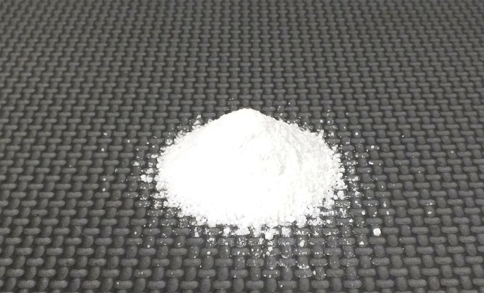 DOLOMITE LIME, For Worm Bin, Garden, Adds Calcium and Magnesium to Soil 19 LBS