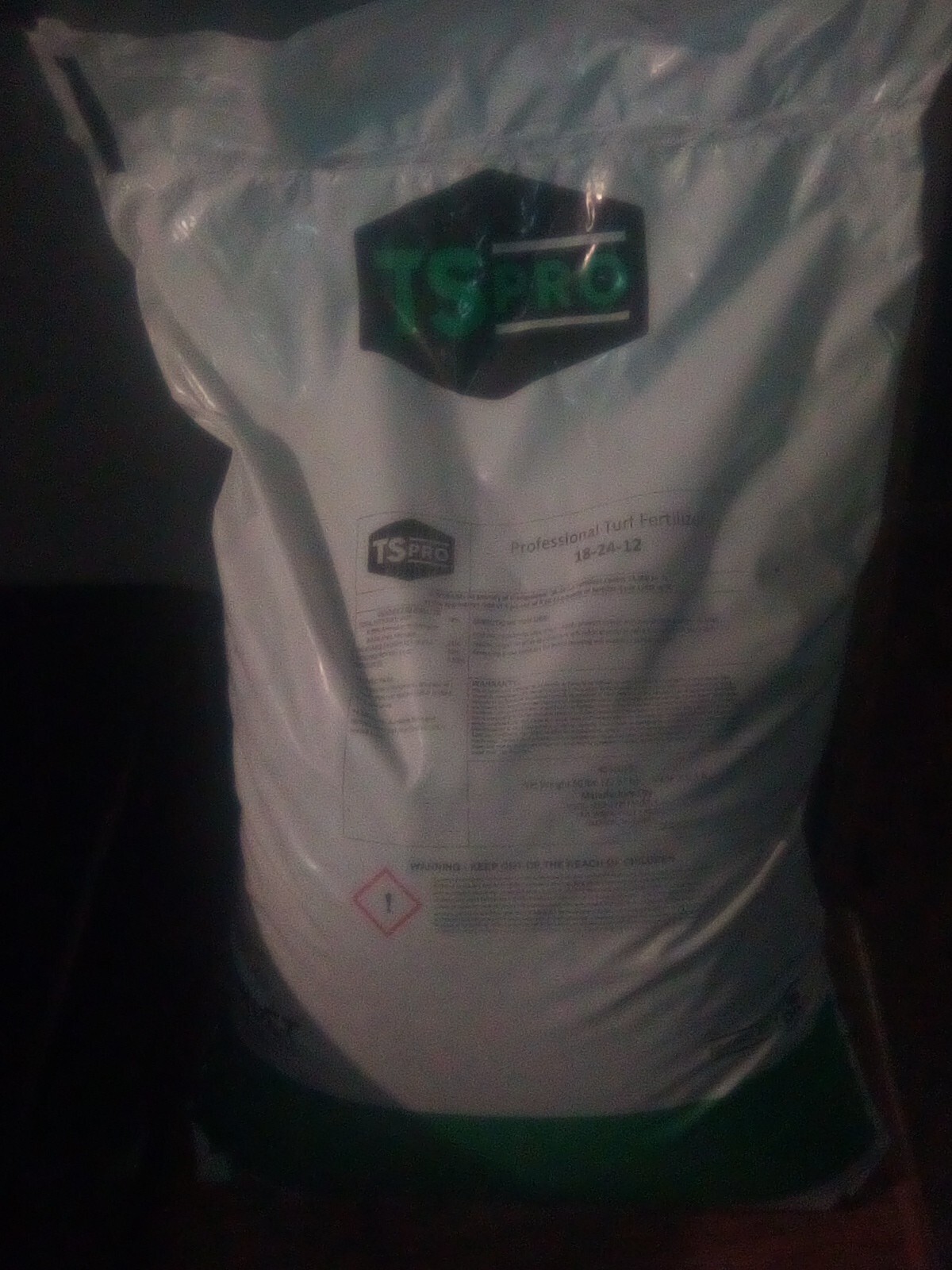 8/ 50lb bags of professional turf fertilizer18-24 -12 mix TS PRO 40.00 a bag